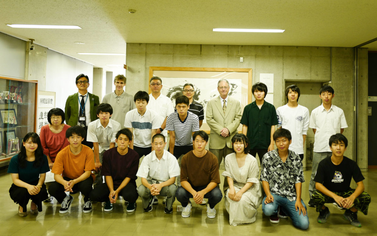ハンドボール部の全国大会に向けた壮行会が行われました。